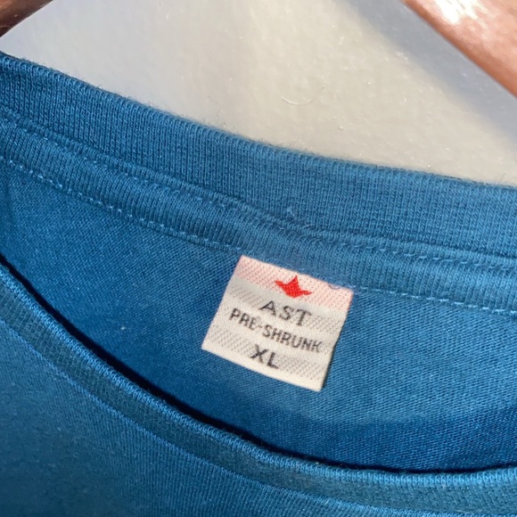 Vibrate DUBAI T-Shirt (Size X-Large) - Picture 3 of 3